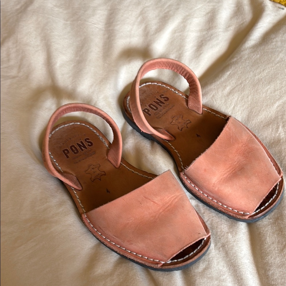 Women’s Pink Pons Sandals